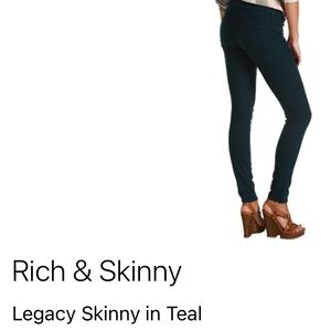 NWOT Rich & Skinny teal skinny jeans